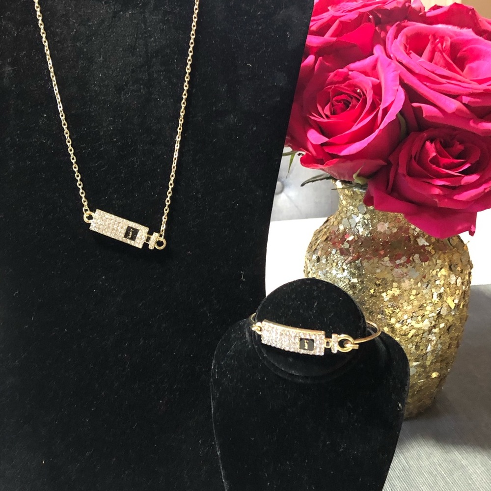 Gold necklace & bracelet set